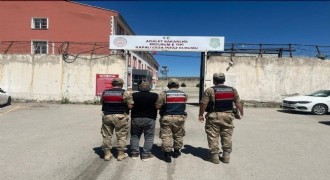 Arama kaydı bulunan 100 kişi yakalandı