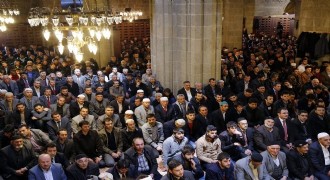 Hatimle teravih namazı kılınacak camiler açıklandı