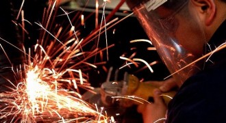 Sanayi üretimi yıllık yüzde 2,1 azaldı