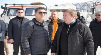 İki Vali el sıkıştı